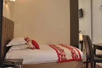 Hotel Du Lion D'Or Louvre Paris